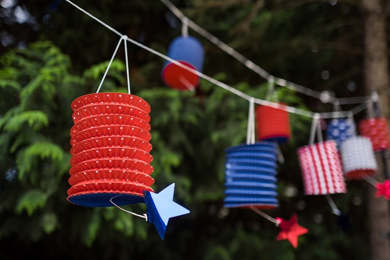 Organiser une fête de village.