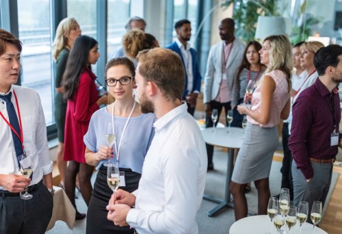 Organiser une soirée professionnelle : assurances et autorisations