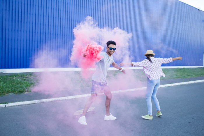 Fumigènes couleur : quelle importance pour une fête ?