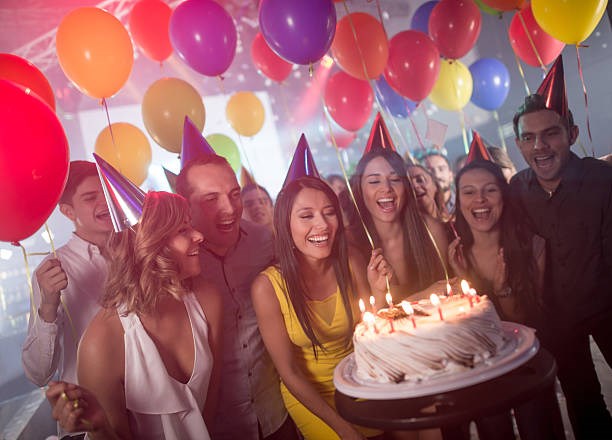 Décoration d’anniversaire : quels accessoires pour accompagner les ballons de baudruche ?