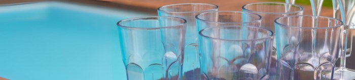 Les verres en plastique incassables