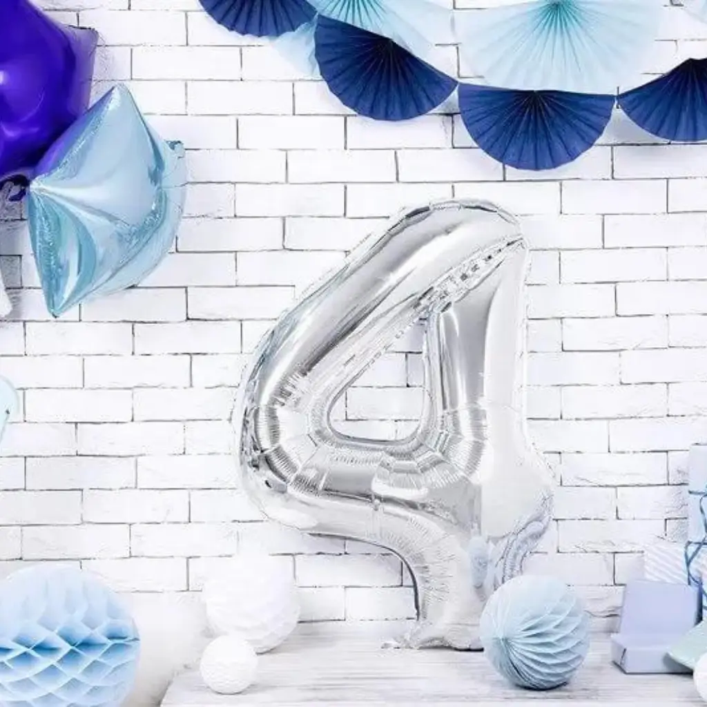 Ballon anniversaire chiffre 4 Argent 86cm 