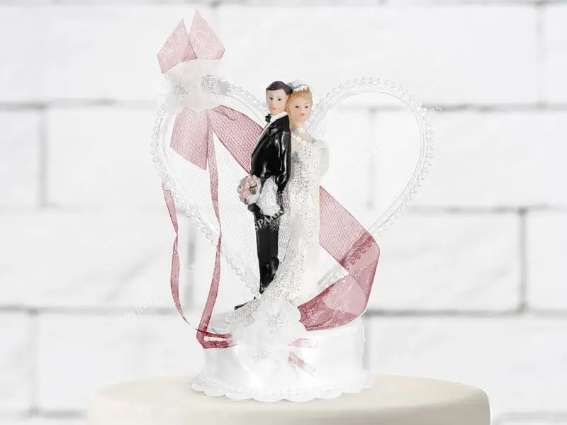 Figurine mariage couple avec coeur 