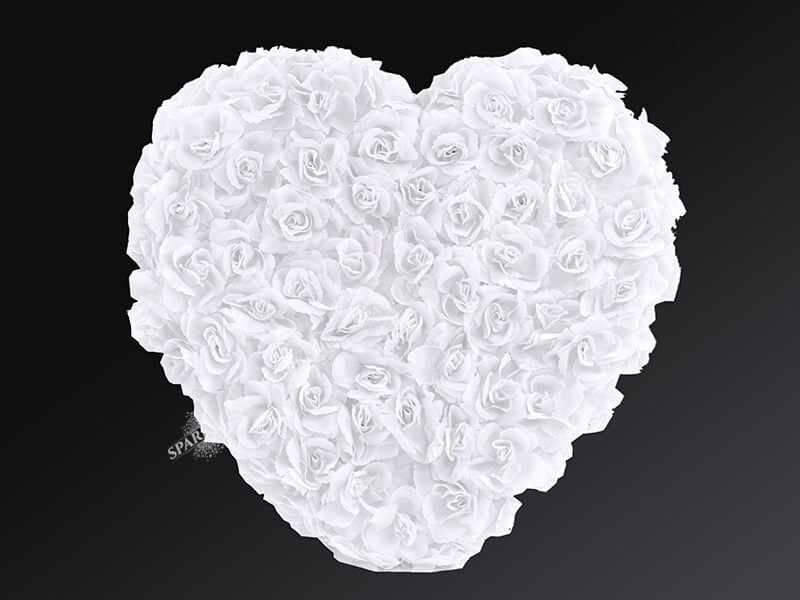 Coeur plein en fleurs blanches 50 cm