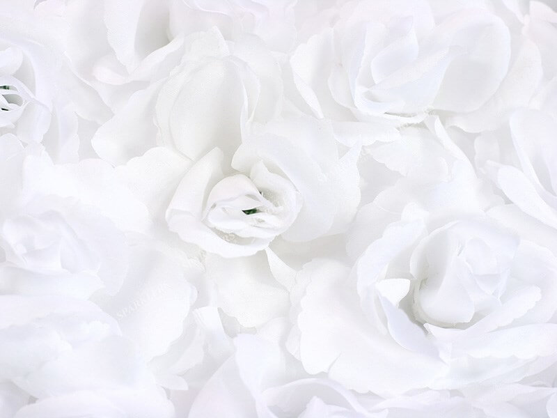 Coeur plein en fleurs blanches 50 cm