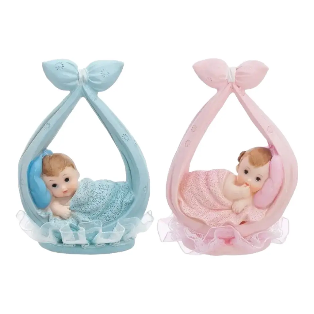 Figurine Baby Girl rose dans un foulard 