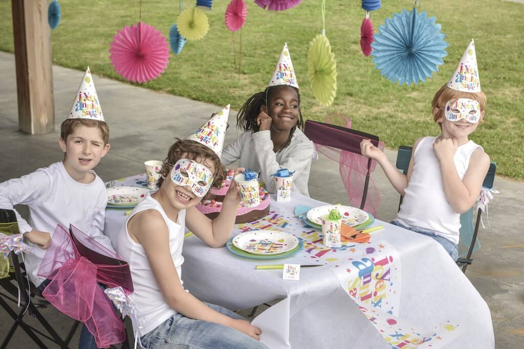 Gobelet Joyeux Anniversaire Multicolore (lot de 10)
