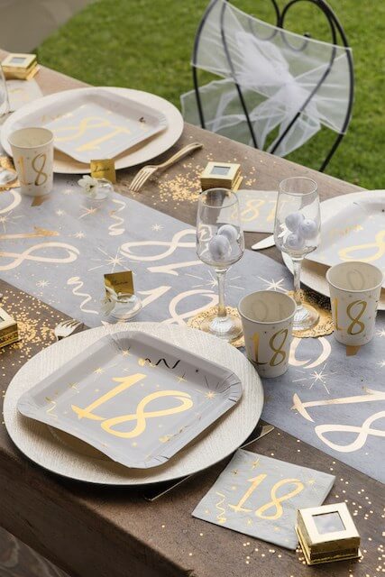 Assiette carré Blanc/Or 18 ans (Lot de 10)