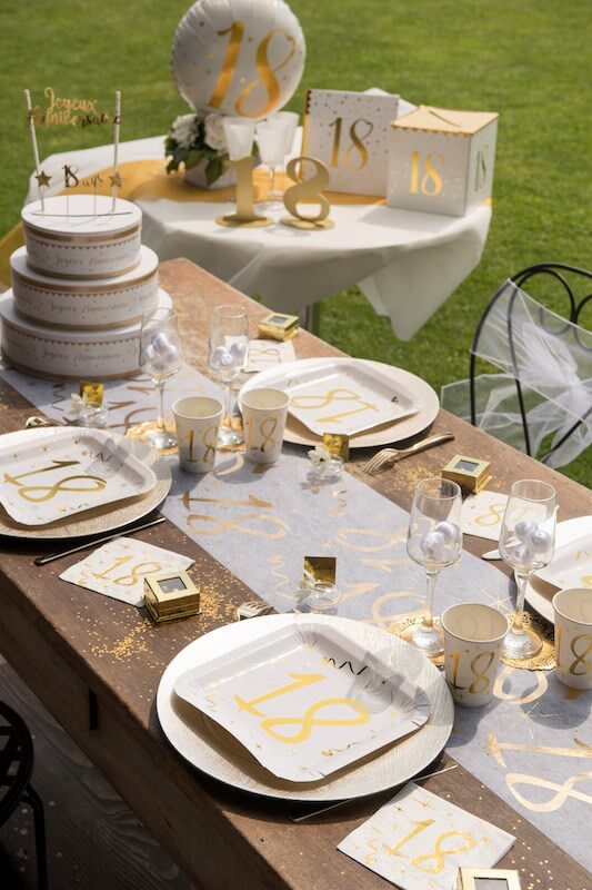Gobelet en papier Blanc/Or 18 ans (Lot de 10)