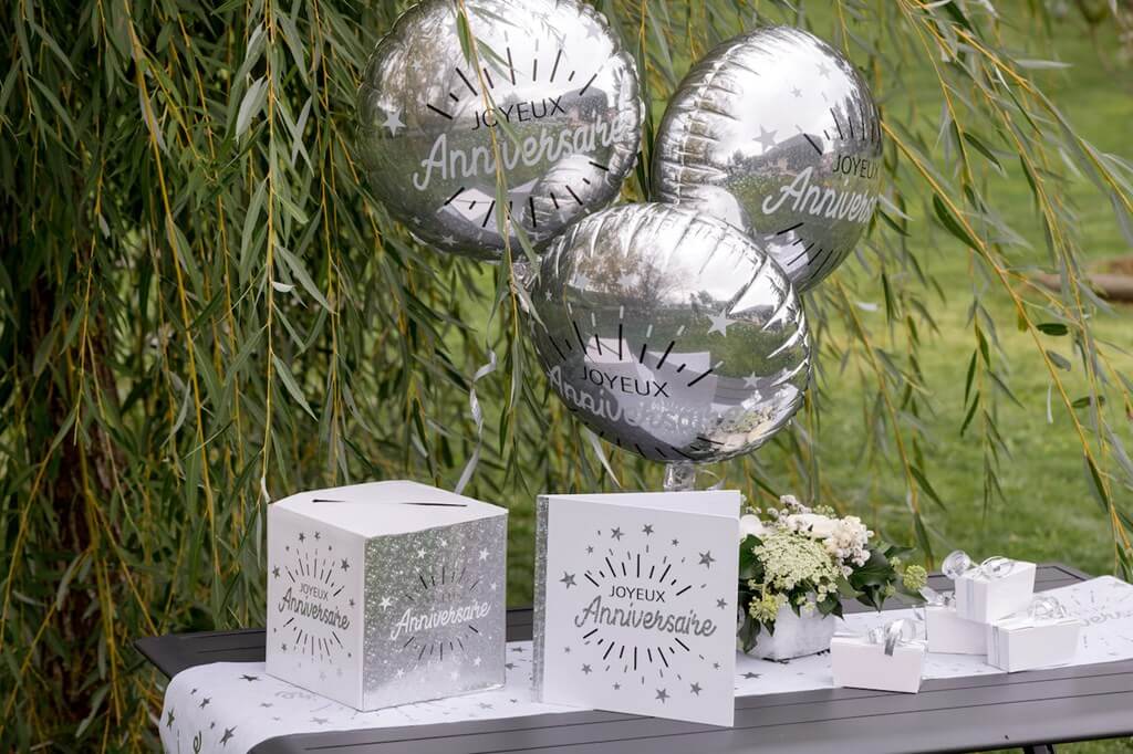 Urne en papier Joyeux Anniversaire Argent/Blanc