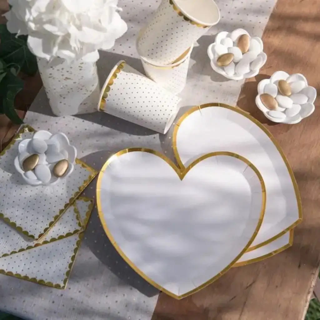 Piatto a forma di cuore bianco/oro (set di 10) - Sparklers Club