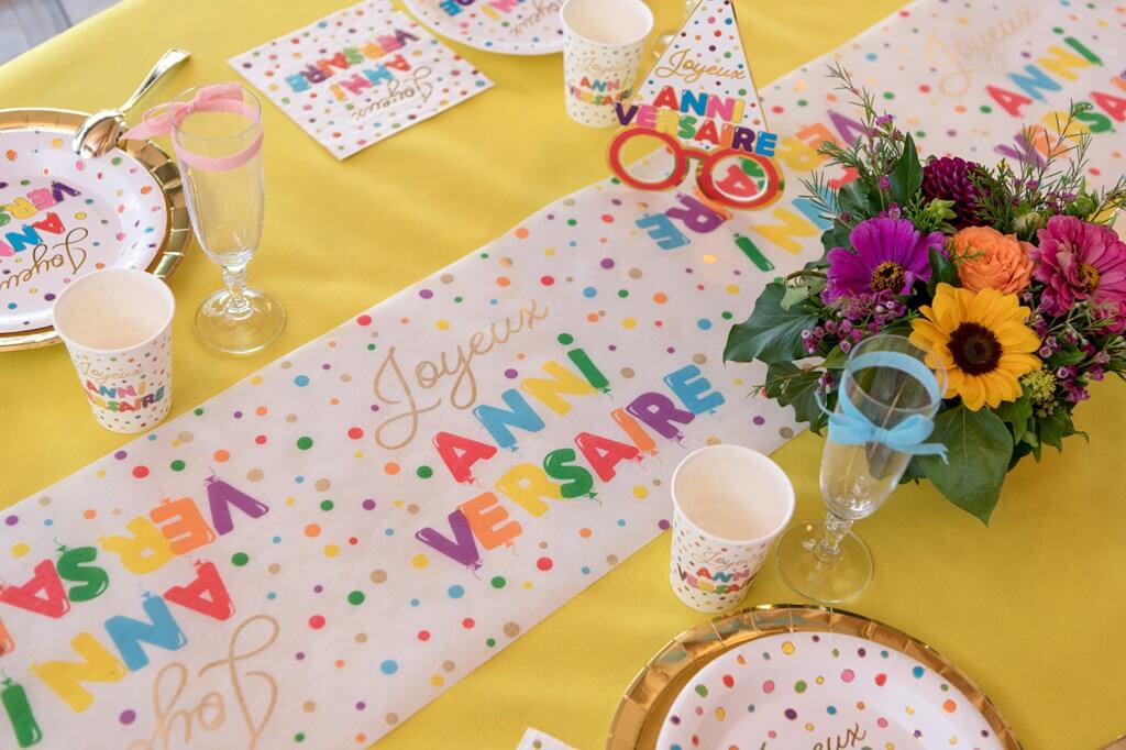 Chemin De Table Joyeux Anniversaire Ballon 3 Metres Decorations Pour Table D Anniversaire Sur Sparklers Club