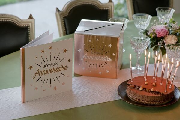 1 Pack urne avec livre d'or anniversaire 30ans or et blanc