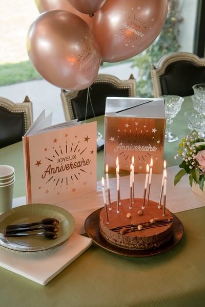 Urne en papier Joyeux Anniversaire Or Rose/Blanc : Accessoires anniversaire  sur Sparklers Club