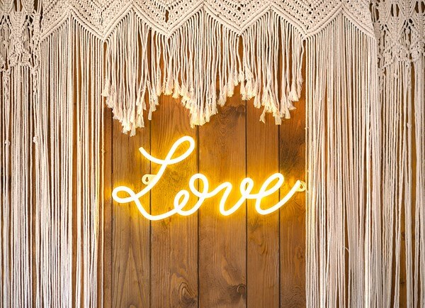 Lettre Géante Néon LED Blanc Chaud LOVE