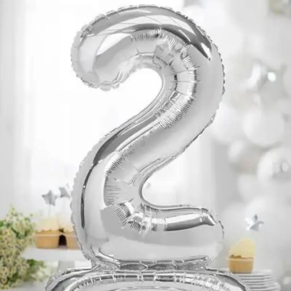 Ballon anniversaire chiffre 2 sur pieds Argent 70cm 