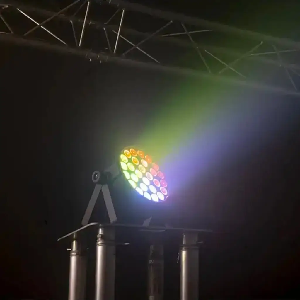 Projecteur PAR LED RGBW 28x10W avec Zoom - AFX Light 