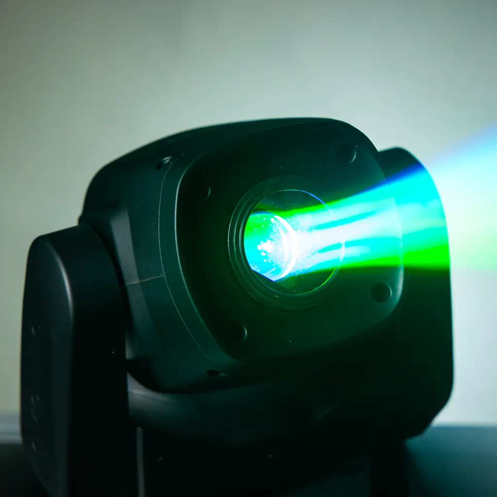 Pack 2 projecteurs spot 100 W en flight case – Evo Spot 100 CR Set Evolite – LED multicolore &amp; contrôle DMX