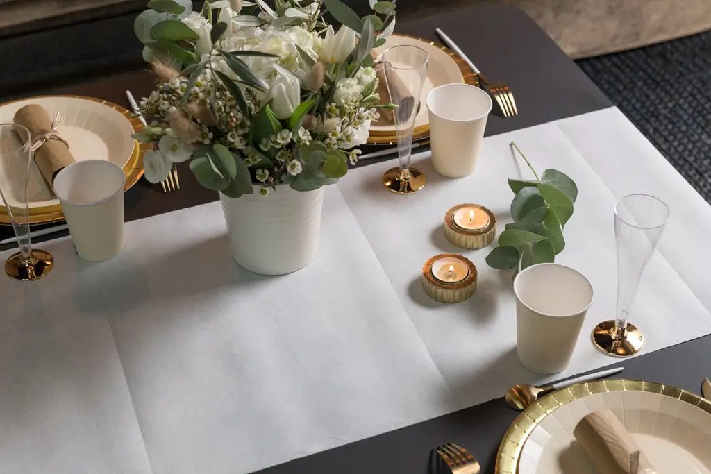 Chemin de table Harmony 4,8 m prédécoupé – Corail