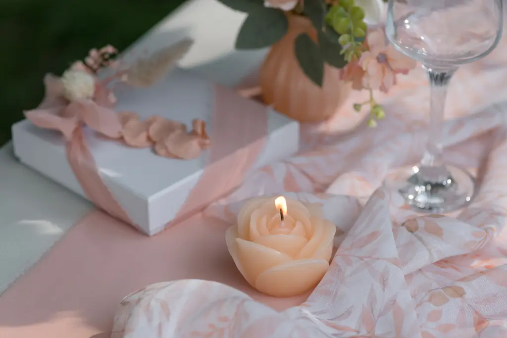 Bougie décorative fleur Rose sculptée – Pêche