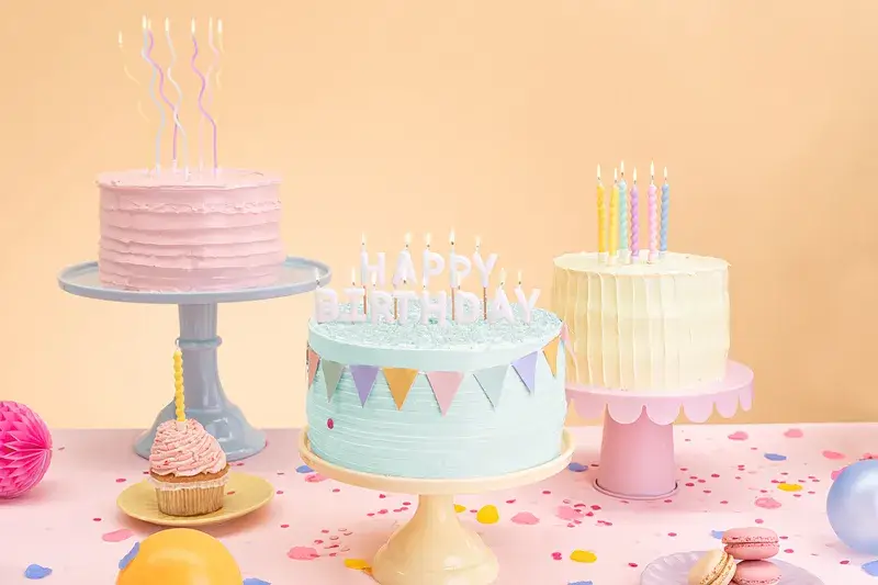 Bougies d'anniversaire Happy Birthday blanches 2,5 cm – kit de 13 bougies pour gâteau d'anniversaire