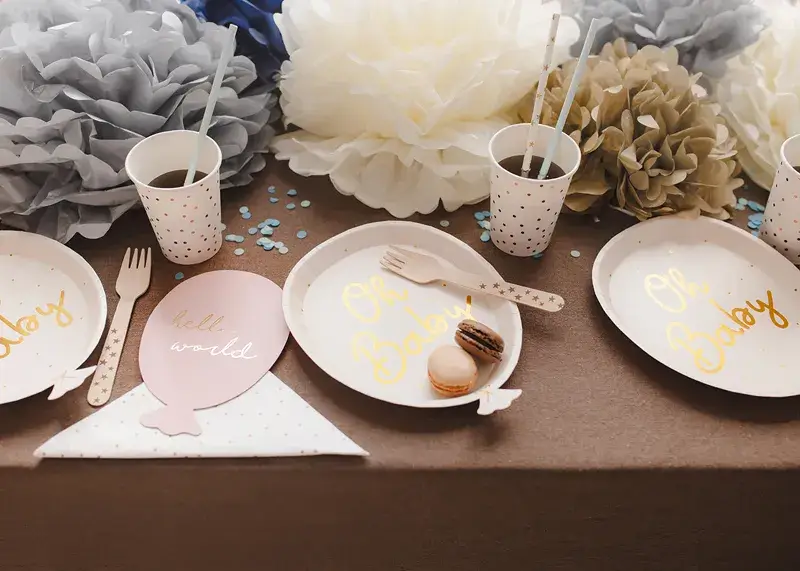 Assiettes d'anniversaire Oh Baby 17,5 x 22 cm – lot de 6 assiettes en papier pour baby shower et naissance
